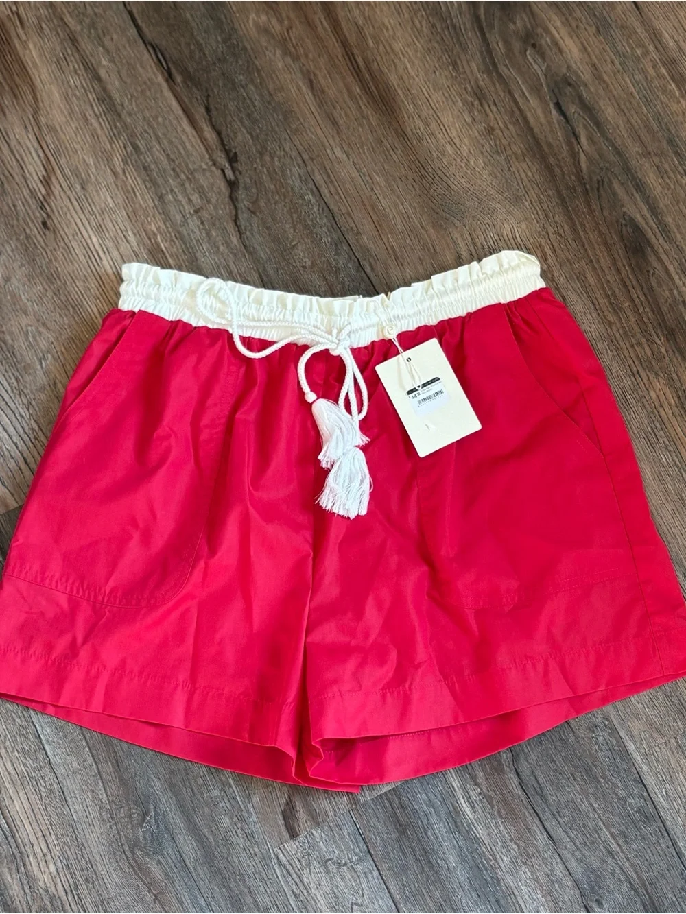 entro Red Short-Sleeve Two-Piece Set with White Trim
